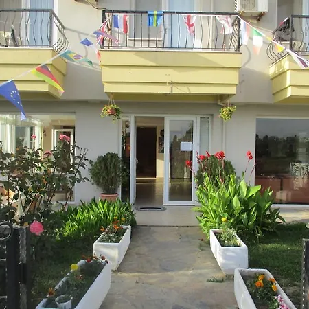 호텔 Mandarin Beach *