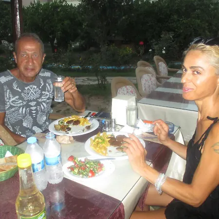 Mandarin Beach 호텔 구물두르