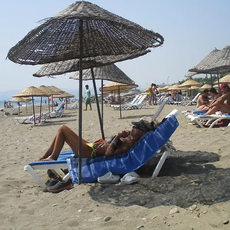 Mandarin Beach Hotel *